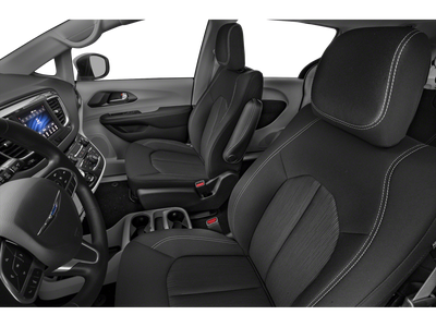 2020 Chrysler Voyager L