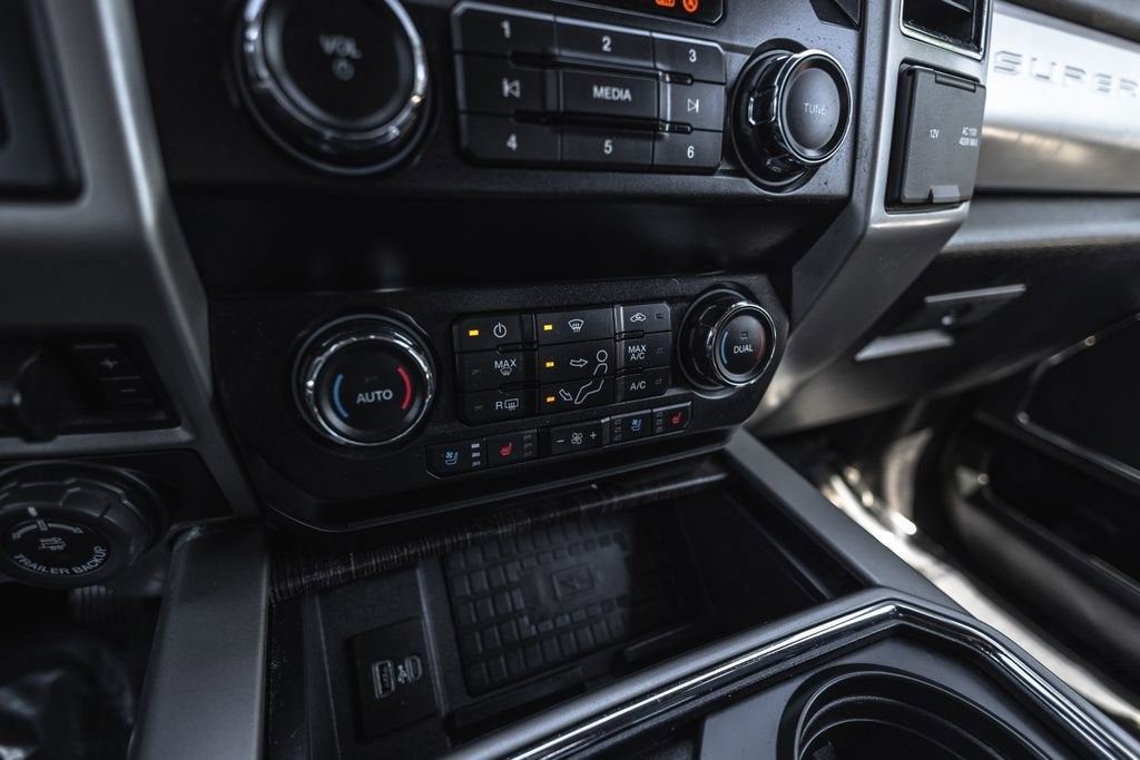 2020 Ford Super Duty F-350 SRW XL