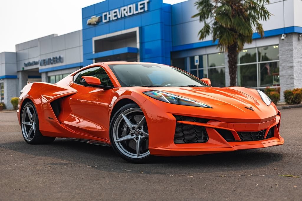 2025 Chevrolet Corvette E-Ray 1LZ