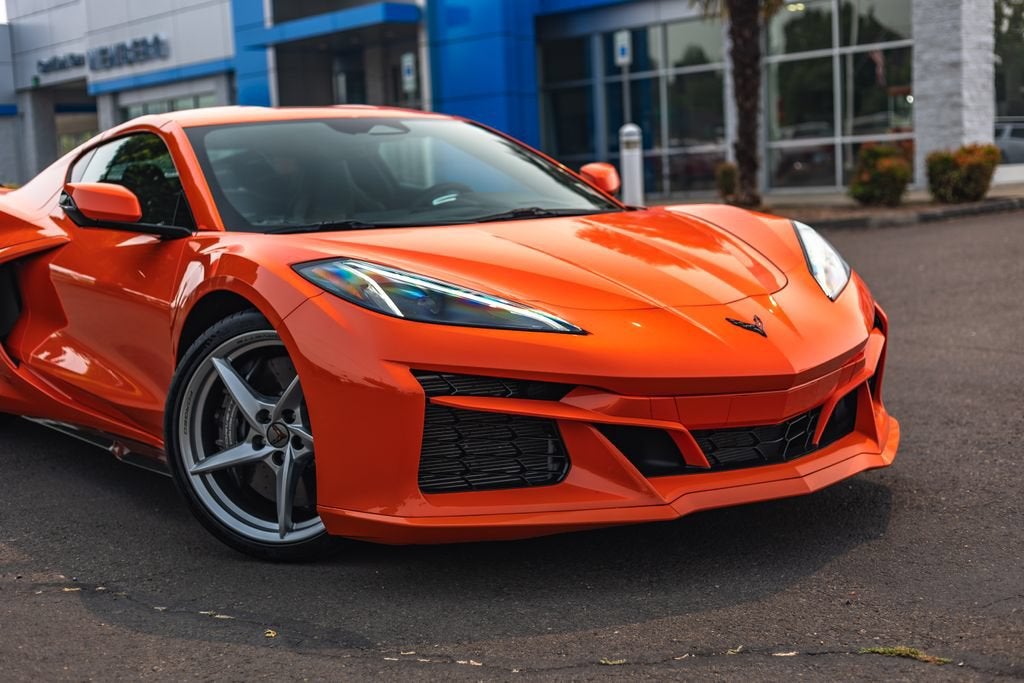 2025 Chevrolet Corvette E-Ray 1LZ
