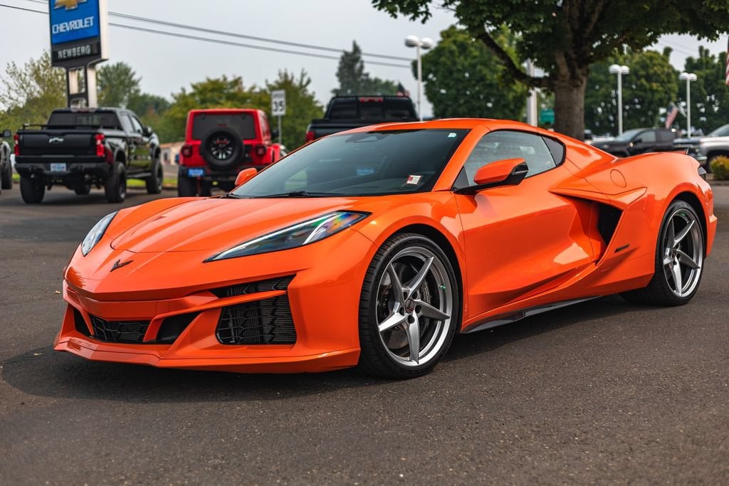 2025 Chevrolet Corvette E-Ray 1LZ