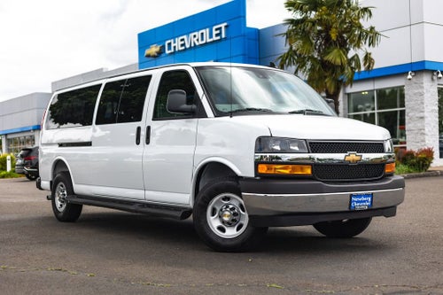 2025 Chevrolet Express Passenger 1LT