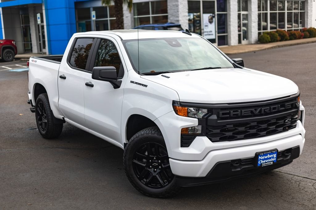 2025 Chevrolet Silverado 1500 Custom