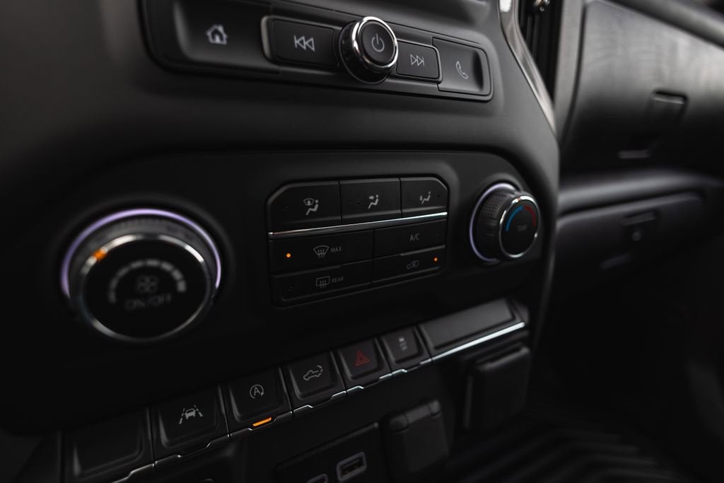 2025 Chevrolet Silverado 1500 Custom