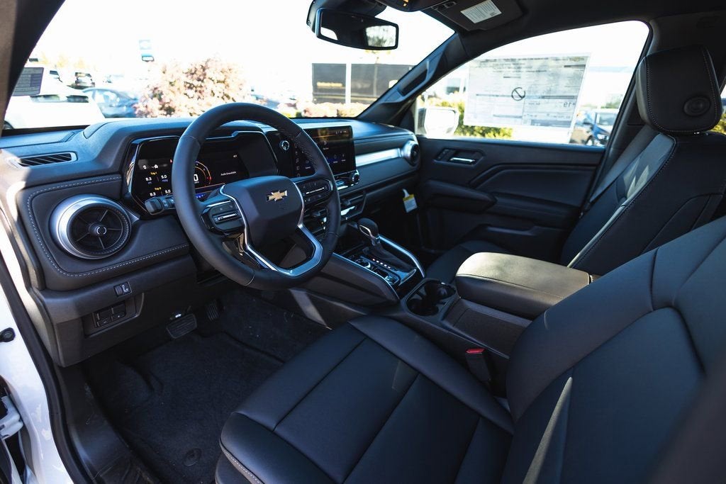 2025 Chevrolet Colorado WT/LT