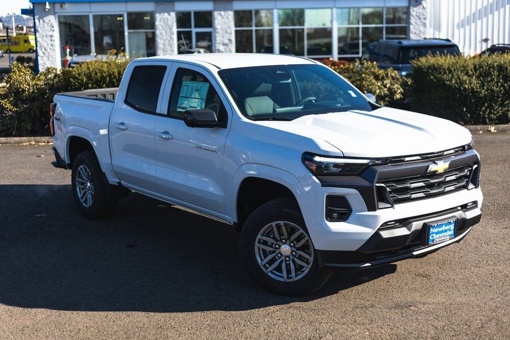 2025 Chevrolet Colorado WT/LT