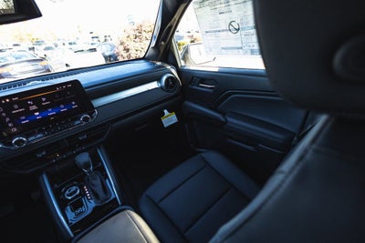 2025 Chevrolet Colorado WT/LT