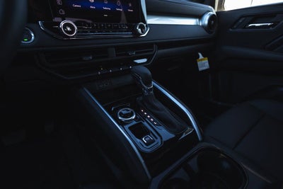 2025 Chevrolet Colorado WT/LT