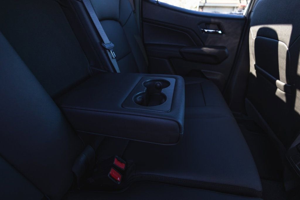 2025 Chevrolet Colorado WT/LT