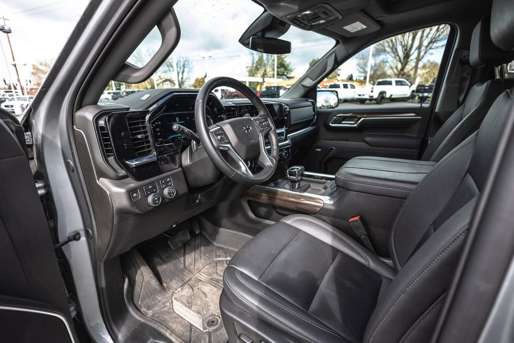 2025 Chevrolet Silverado 1500 RST