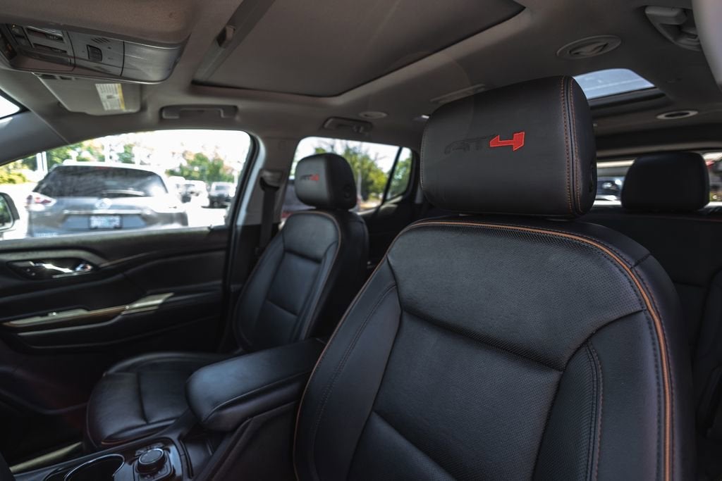 2023 GMC Acadia AT4