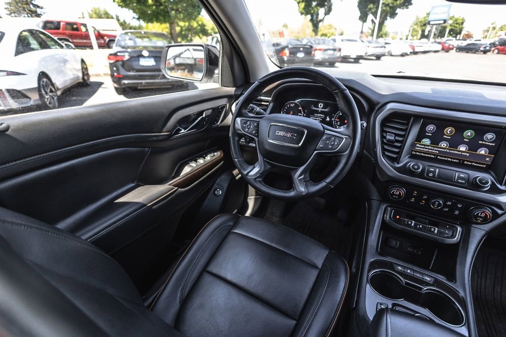 2023 GMC Acadia AT4