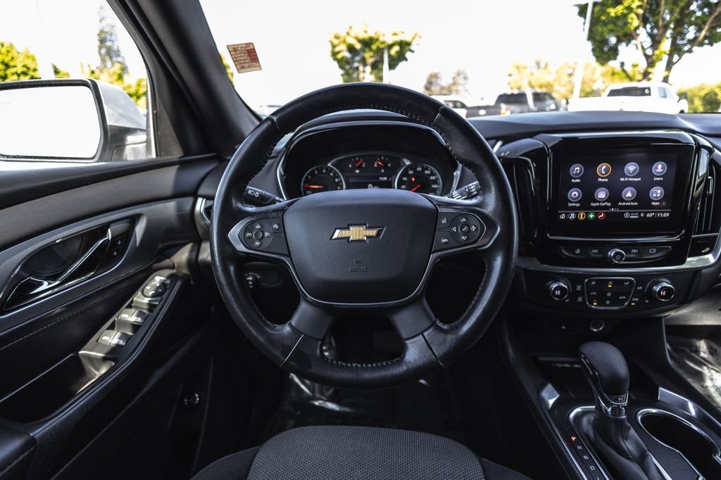 2022 Chevrolet Traverse LT Cloth