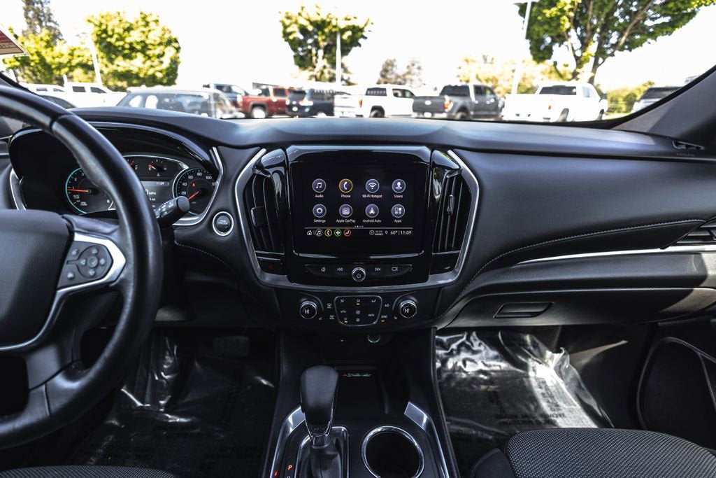 2022 Chevrolet Traverse LT Cloth