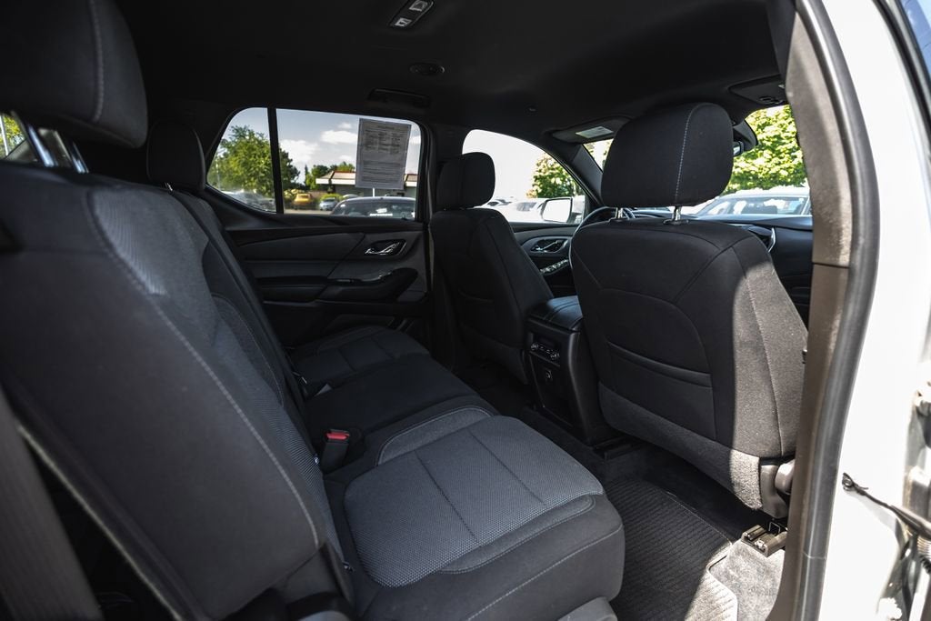 2022 Chevrolet Traverse LT Cloth