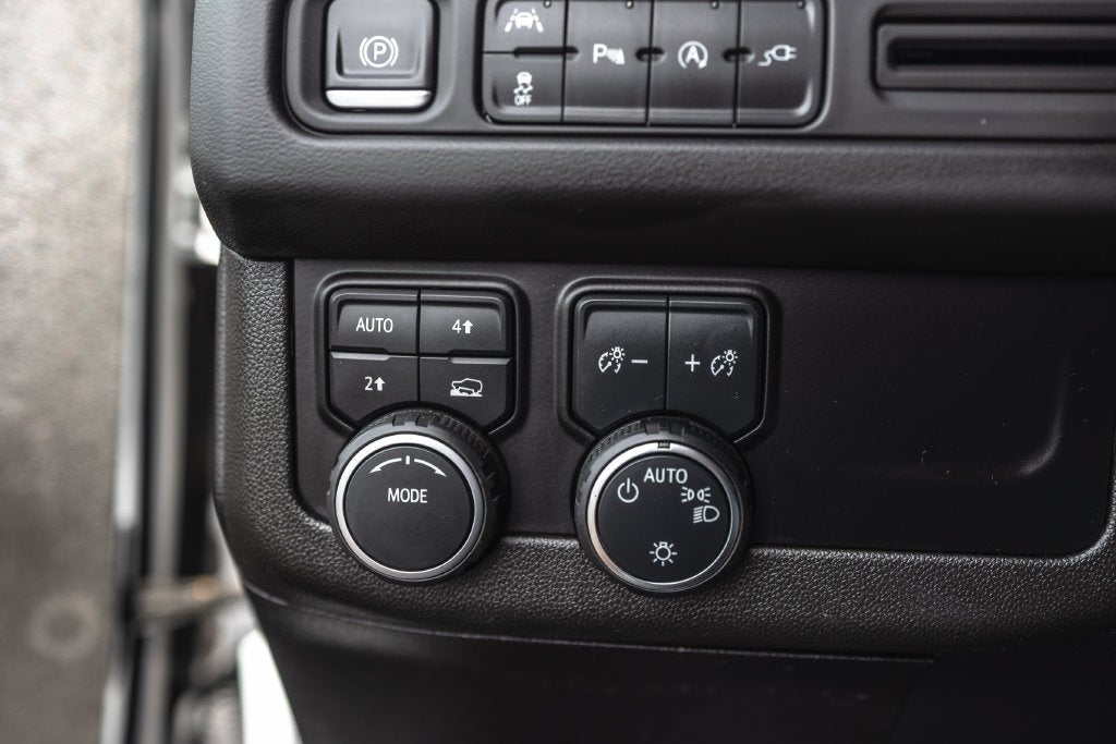 2022 Chevrolet Suburban LS
