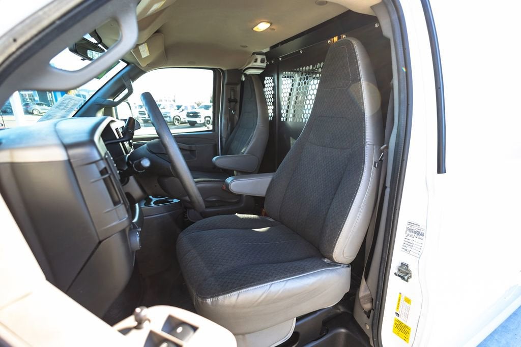 2022 GMC Savana Cargo 2500 Work Van