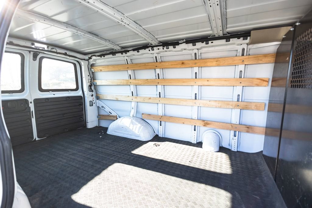 2022 GMC Savana Cargo 2500 Work Van