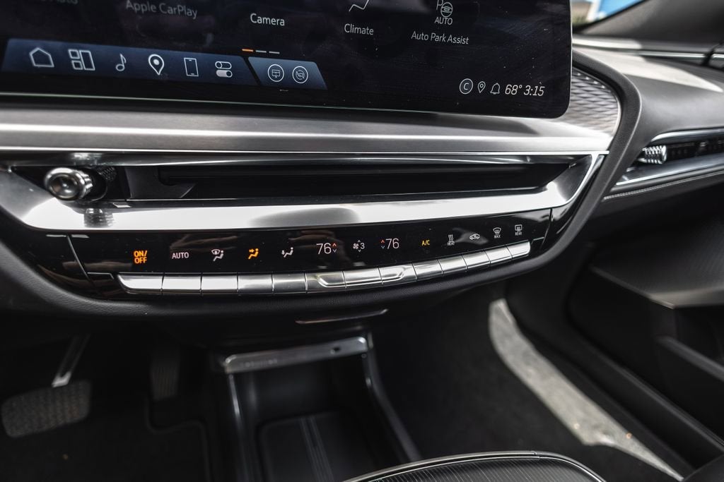 2024 Cadillac LYRIQ Sport 2