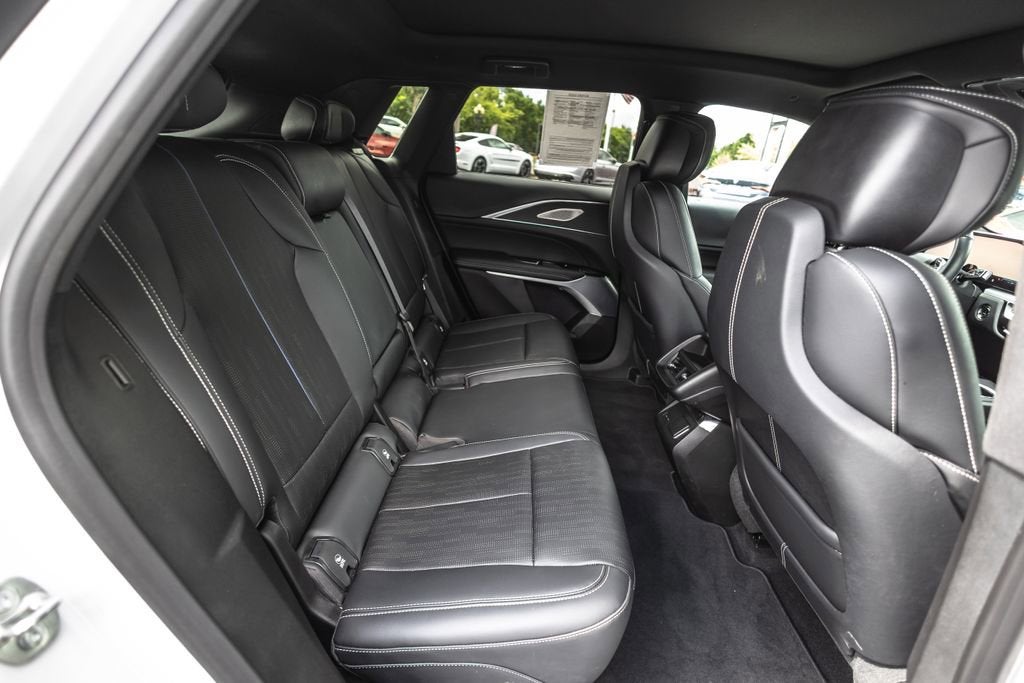 2024 Cadillac LYRIQ Sport 2