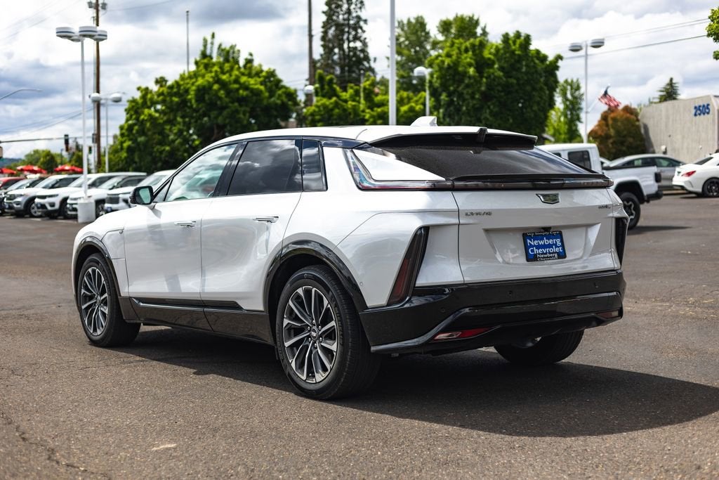 2024 Cadillac LYRIQ Sport 2