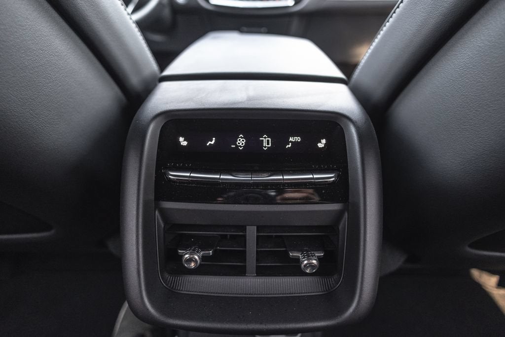 2024 Cadillac LYRIQ Sport 3