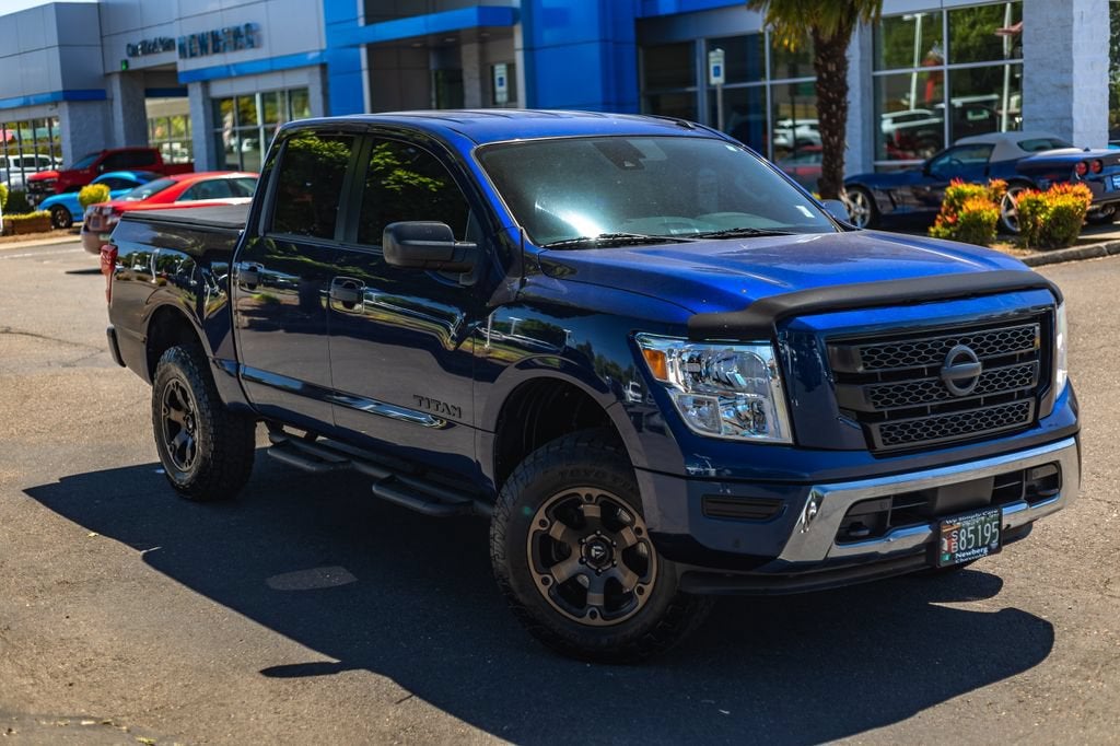 2021 Nissan Titan SV