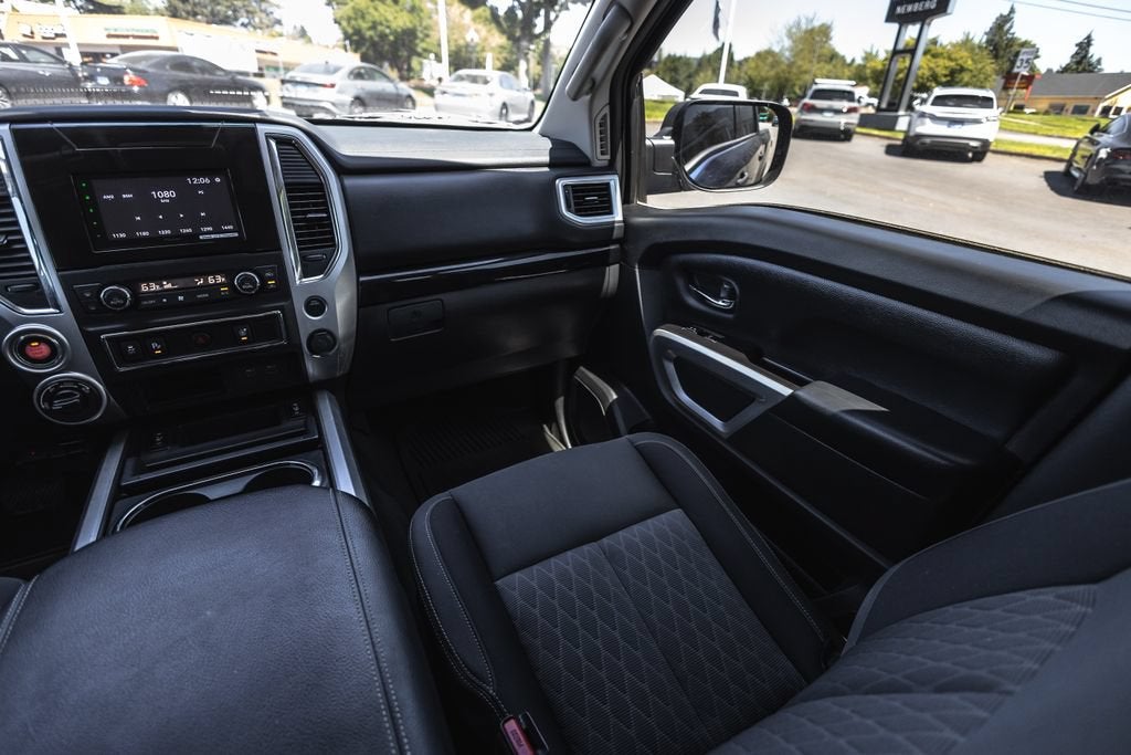 2021 Nissan Titan SV