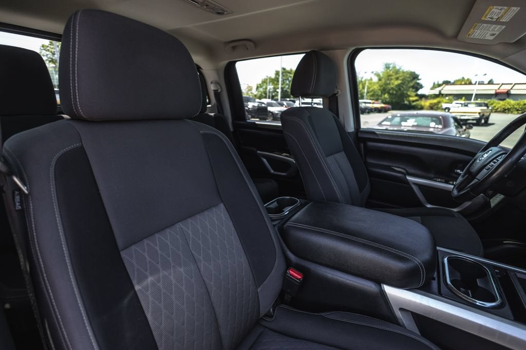 2021 Nissan Titan SV