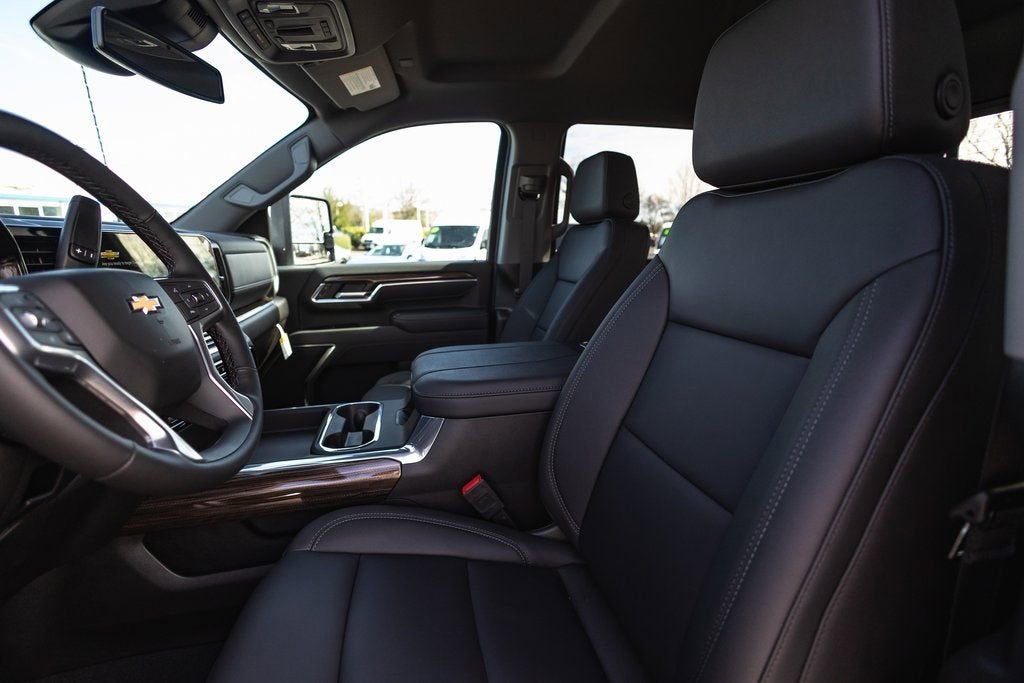 2025 Chevrolet Silverado 3500 HD LT