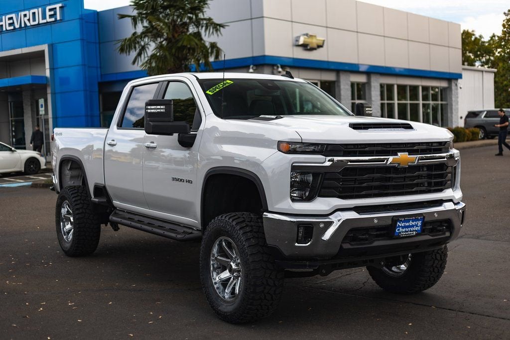 2025 Chevrolet Silverado 3500 HD LT