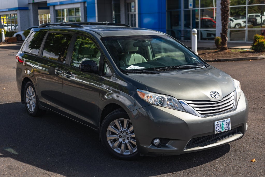 Used 2011 Toyota Sienna XLE with VIN 5TDDK3DCXBS023416 for sale in Newberg, OR