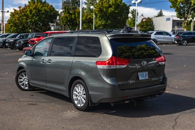2011 Toyota Sienna XLE