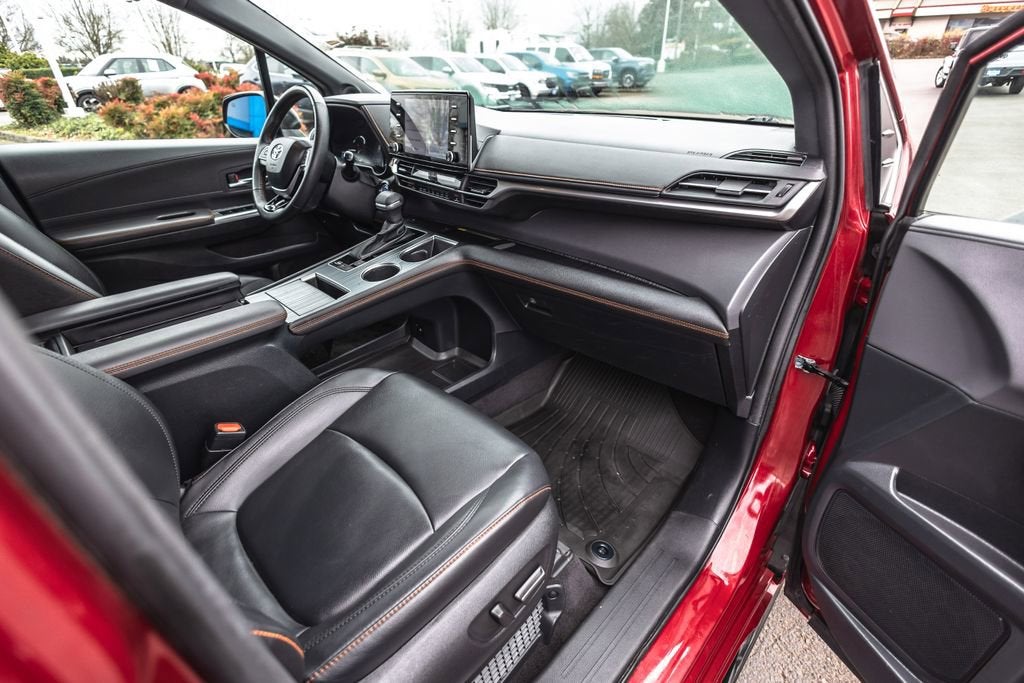 2022 Toyota Sienna XSE