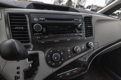 2012 Toyota Sienna LE AAS