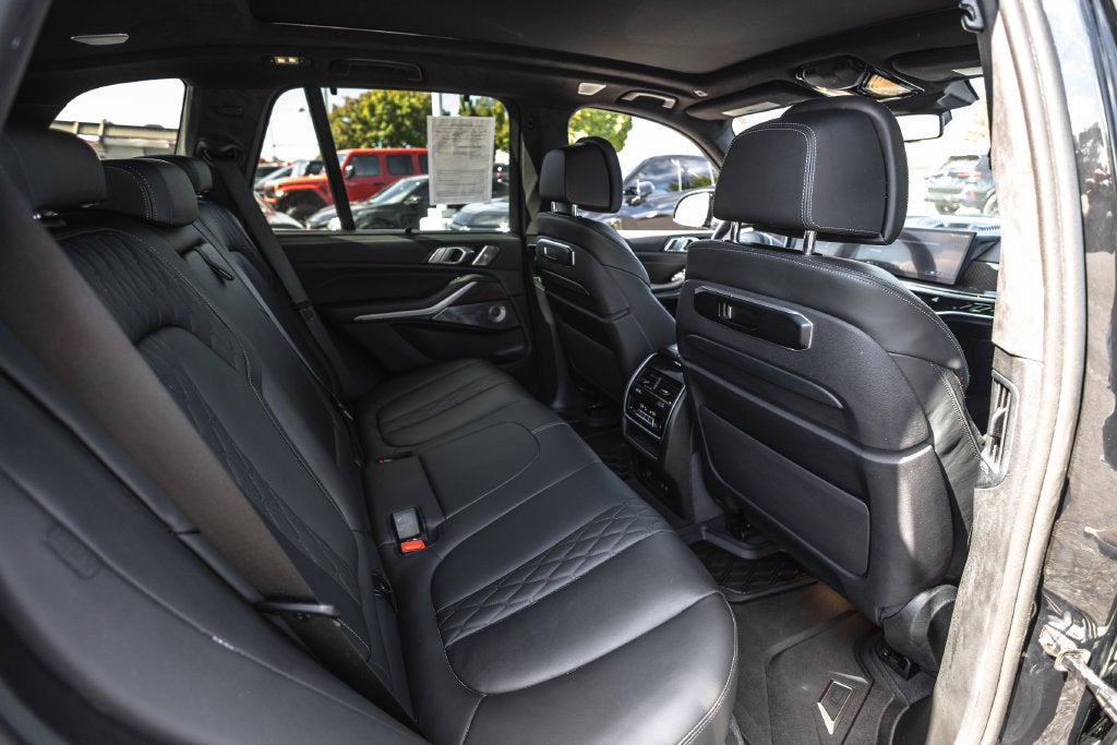 2025 BMW X5 M60i