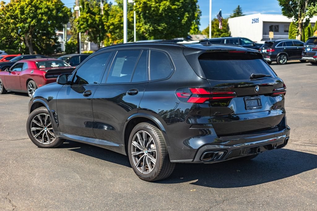 2025 BMW X5 M60i