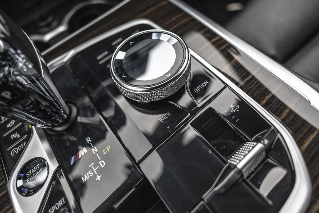 2021 BMW X7 M50i