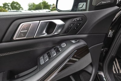 2021 BMW X7 M50i