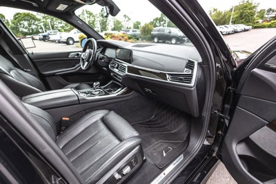 2021 BMW X7 M50i
