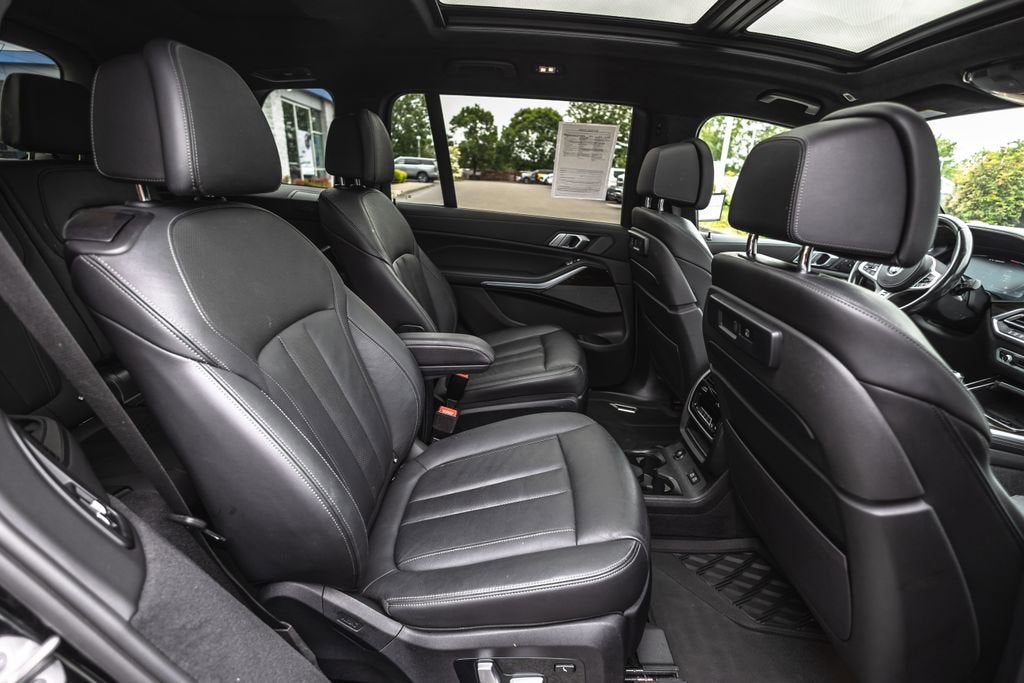 2021 BMW X7 M50i