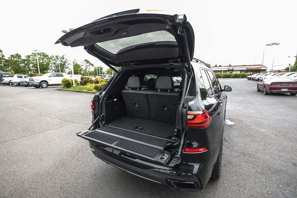 2021 BMW X7 M50i