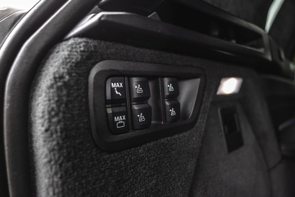 2021 BMW X7 M50i