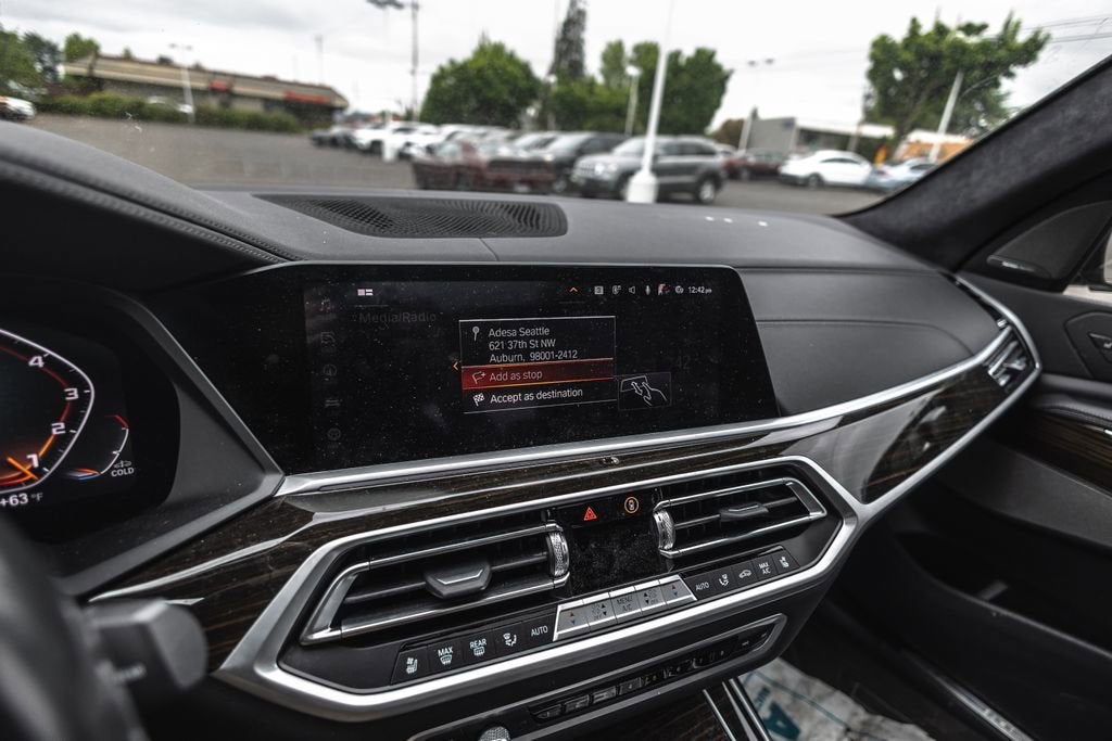 2021 BMW X7 M50i