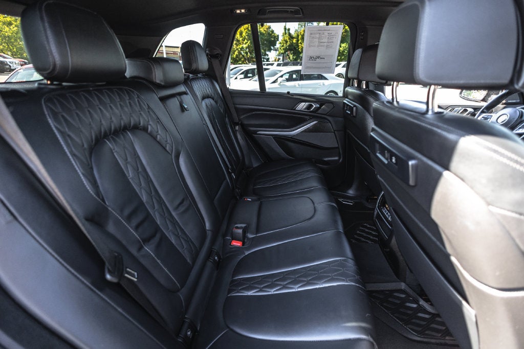 2022 BMW X5 M50i