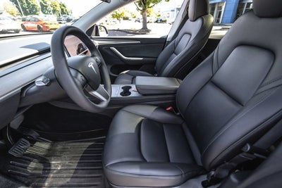 2025 Tesla Model Y Long Range