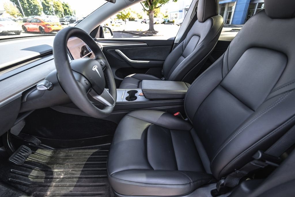 2025 Tesla Model Y Long Range