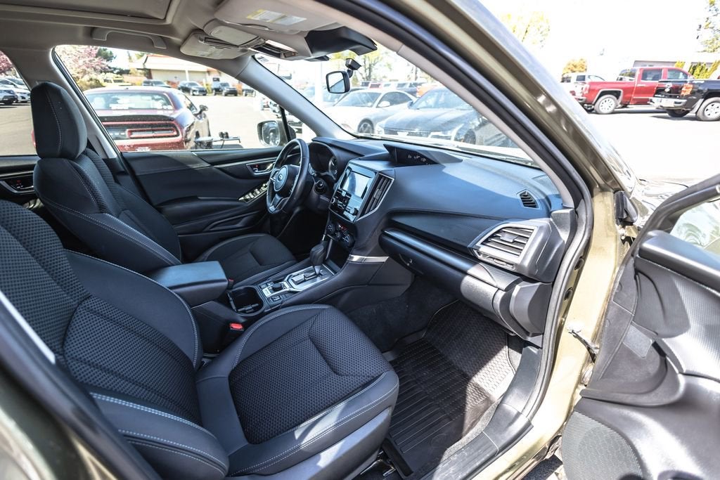 2024 Subaru Forester Premium