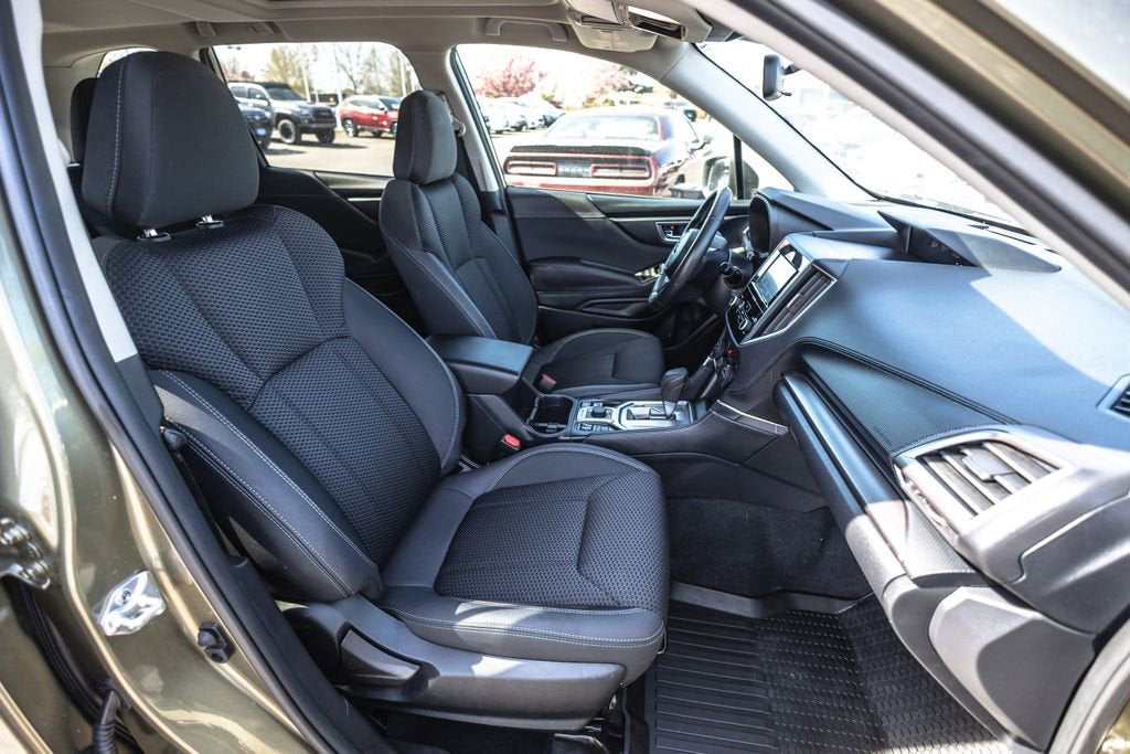 2024 Subaru Forester Premium