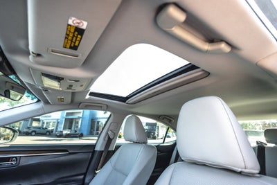 2017 Lexus ES ES 300h